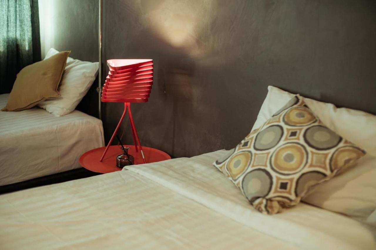 לינה וארוחת בוקר צ'יאנג מאי Fashen Poshtel מראה חיצוני תמונה