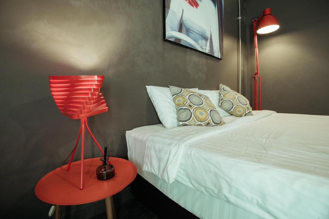 לינה וארוחת בוקר צ'יאנג מאי Fashen Poshtel מראה חיצוני תמונה