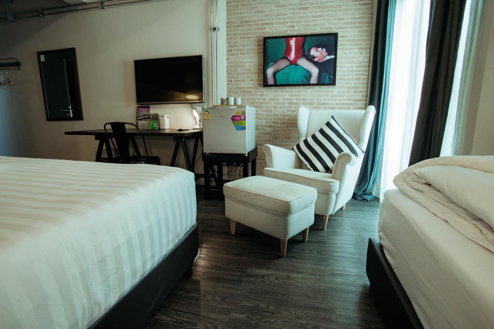 לינה וארוחת בוקר צ'יאנג מאי Fashen Poshtel מראה חיצוני תמונה